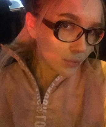 Моя нежность и креативность сведут с ума даже самого требовательного мужчину. Открой свои самые сокровенные желания и я сделаю все, чтобы они сбылись! 😘
Мои услуги насыщены разнообразием: классический секс, оральные ласки, эротический массаж, фетиш, стриптиз и многое другое. Возможностей у меня предостаточно, чтобы погрузиться в мир наслаждений и удовольствия. 💋
Я обладаю прекрасной фигурой, которую подчеркиваю стильным бельем, а мои фото гарантируют, что вы получите именно то, что видите. Смотрите на мои отзывы, чтобы убедиться в том, что я настоящая профессионалка, которая обеспечит вам незабываемые моменты! 🥰
Живу в Москве и готова пригласить вас в свою уютную квартиру, где мы сможем насладиться друг другом. 🏙️ Моя главная цель - чтобы вы почувствовали себя особенным и удовлетворенным, а к каждому встрече я подхожу индивидуально, чтобы угодить вашим желаниям. 💕
Доверьте мне свои фантазии, и я подарю вам незабываемые эмоции. Позвоните мне прямо сейчас, и дайте возможность себе окунуться в мир страсти и желания. 😍 42, 23 года