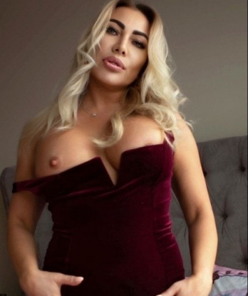 Встречусь с тобой в Москве и подарю незабываемые моменты нашим встречам. У меня широкий спектр услуг, включая классический секс, оральный секс, массаж и многое другое. Возможны различные эксперименты, включая игры ролевого характера и BDSM. У меня есть отзывы от довольных клиентов, которые подчеркивают мою профессиональность и качество услуг. Я гарантирую тебе полную конфиденциальность и обещаю, что ты не пожалеешь о проведенном со мной времени. Жду встречи с тобой! 😊🌹🔥 #Москва #Москвы #вМоскве 1844, 36 лет