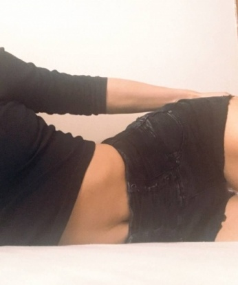 Милая и игривая куколка ждет встречи с интересным и щедрым мужчиной. Я подарю тебе незабываемые моменты любви и страсти. Не пожалеешь! 15253, 34 года